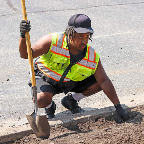 FrogWear® Cl. 2 Premium Hi-Vis Polyester/Mesh Surveyors, Contrasting Reflective, Black Bottom Front, Zipper Closure